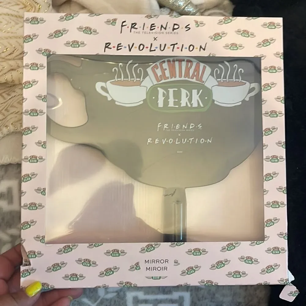 Friends x revolution beauty/makeup central perk coffee cup handheld mirror nwt